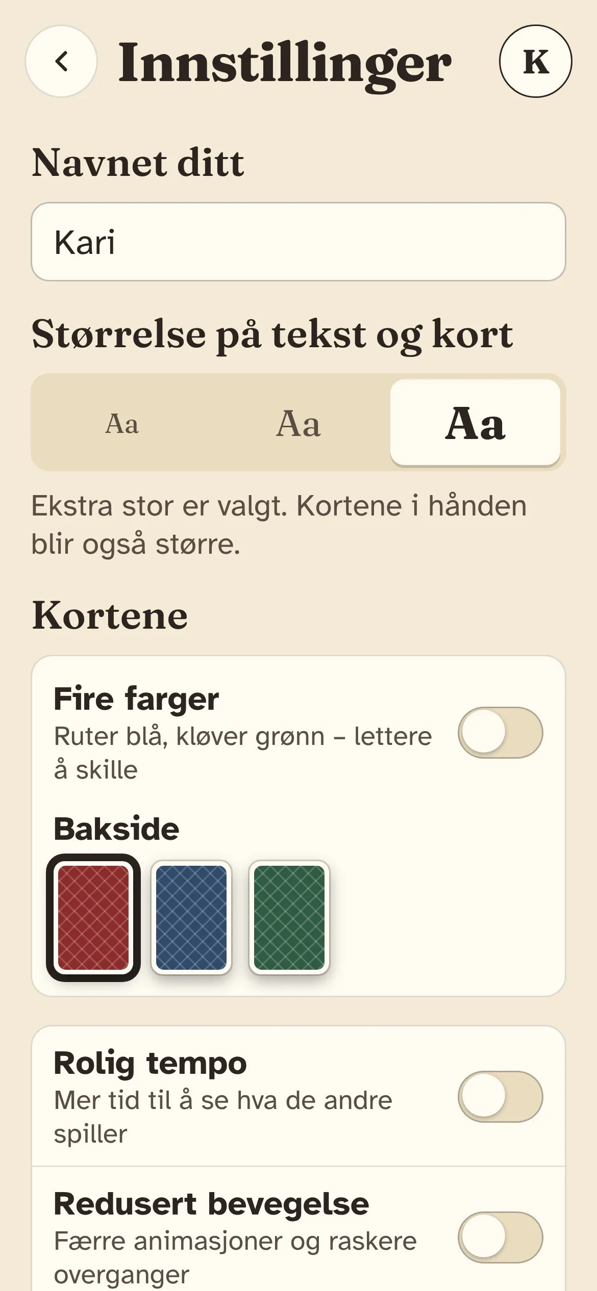 Innstillingene: tekststørrelse, kortstørrelse, fire farger på kortene og tempo.